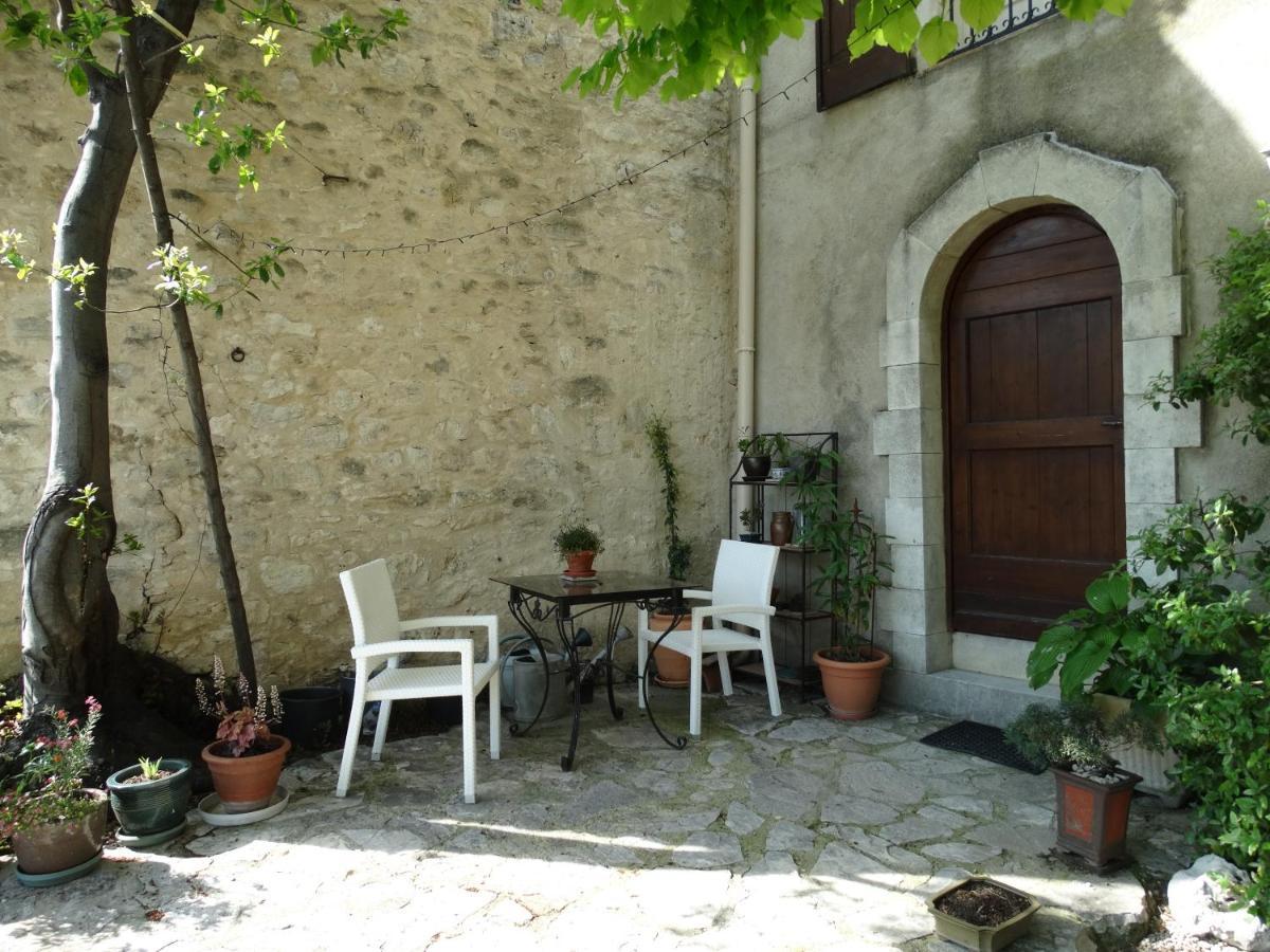 Le Clos Du Tilleul Saint-Michel-lʼObservatoire Kültér fotó